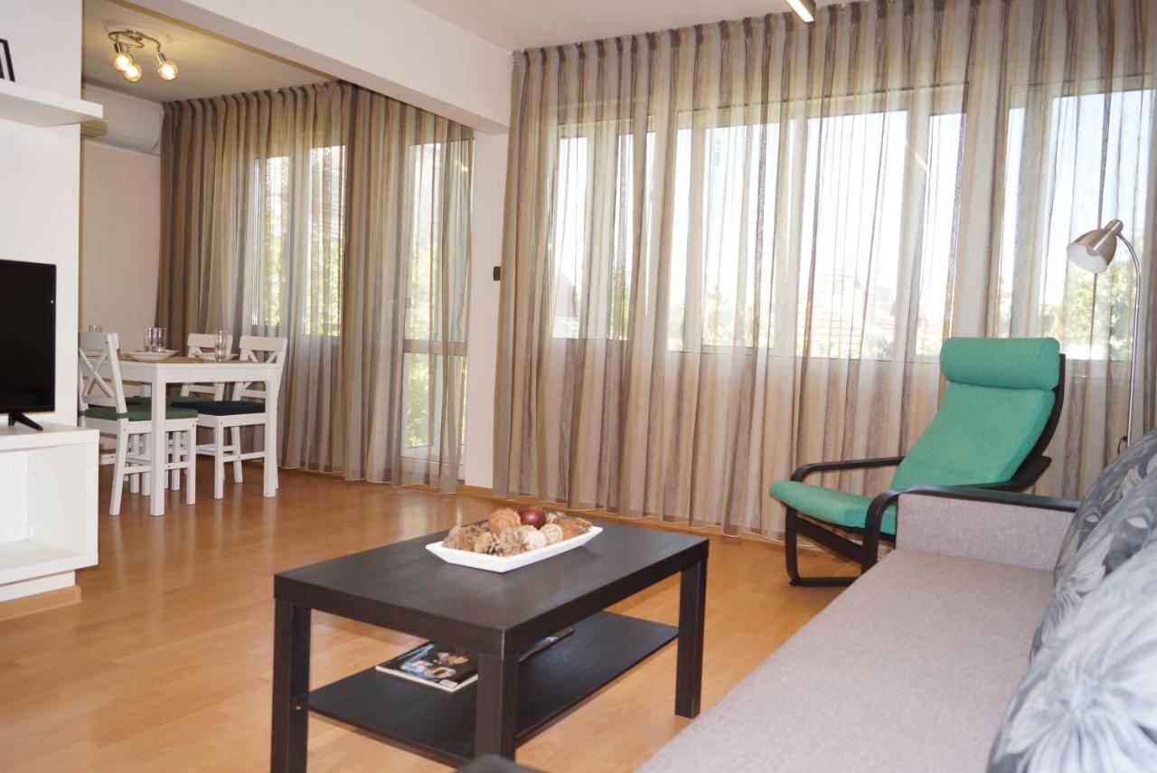 Spacious 2Bdr - Free Parking - Walk Everywhere - 300 Mbps Wifi Варна Экстерьер фото
