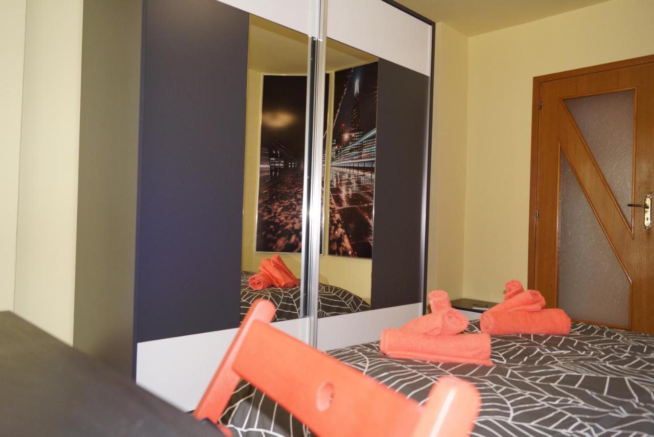 Spacious 2Bdr - Free Parking - Walk Everywhere - 300 Mbps Wifi Варна Экстерьер фото