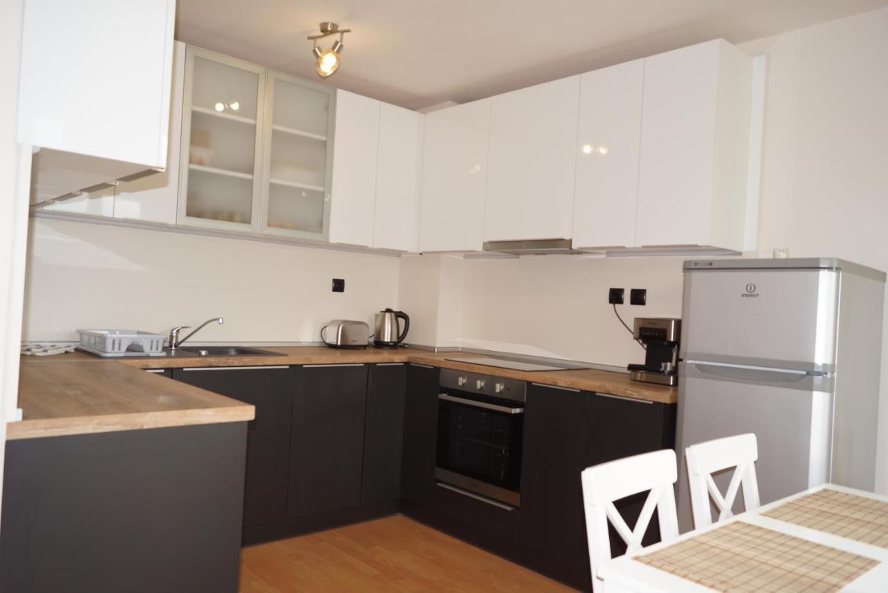 Spacious 2Bdr - Free Parking - Walk Everywhere - 300 Mbps Wifi Варна Экстерьер фото