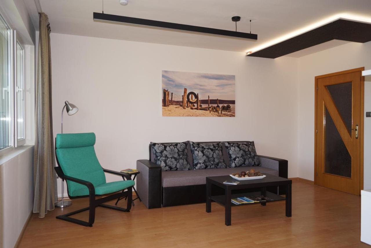 Spacious 2Bdr - Free Parking - Walk Everywhere - 300 Mbps Wifi Варна Экстерьер фото